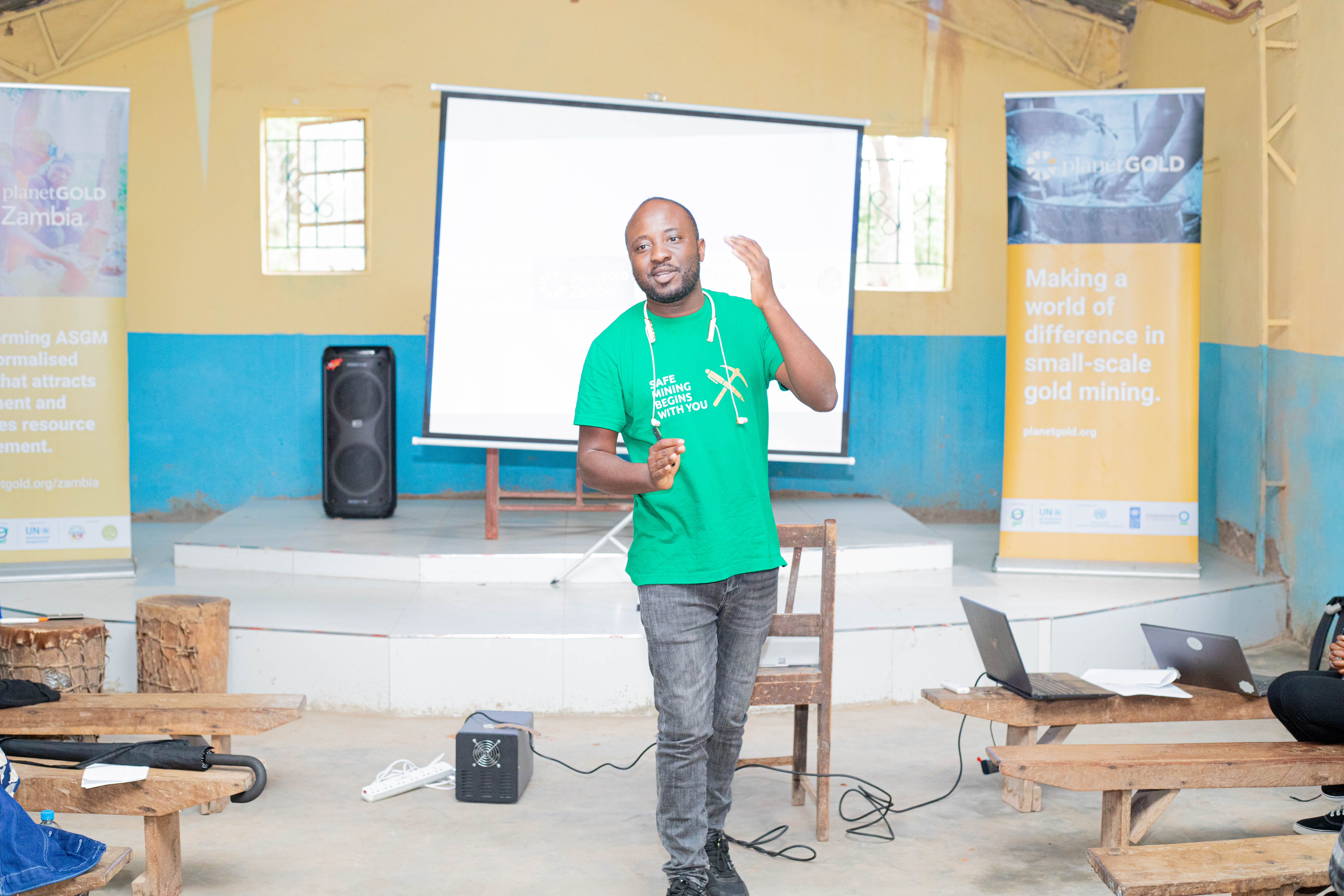 Mr Jefferson Kapasa expalining the Landscape Approach in Artisanal Small-Scale Gold Mining