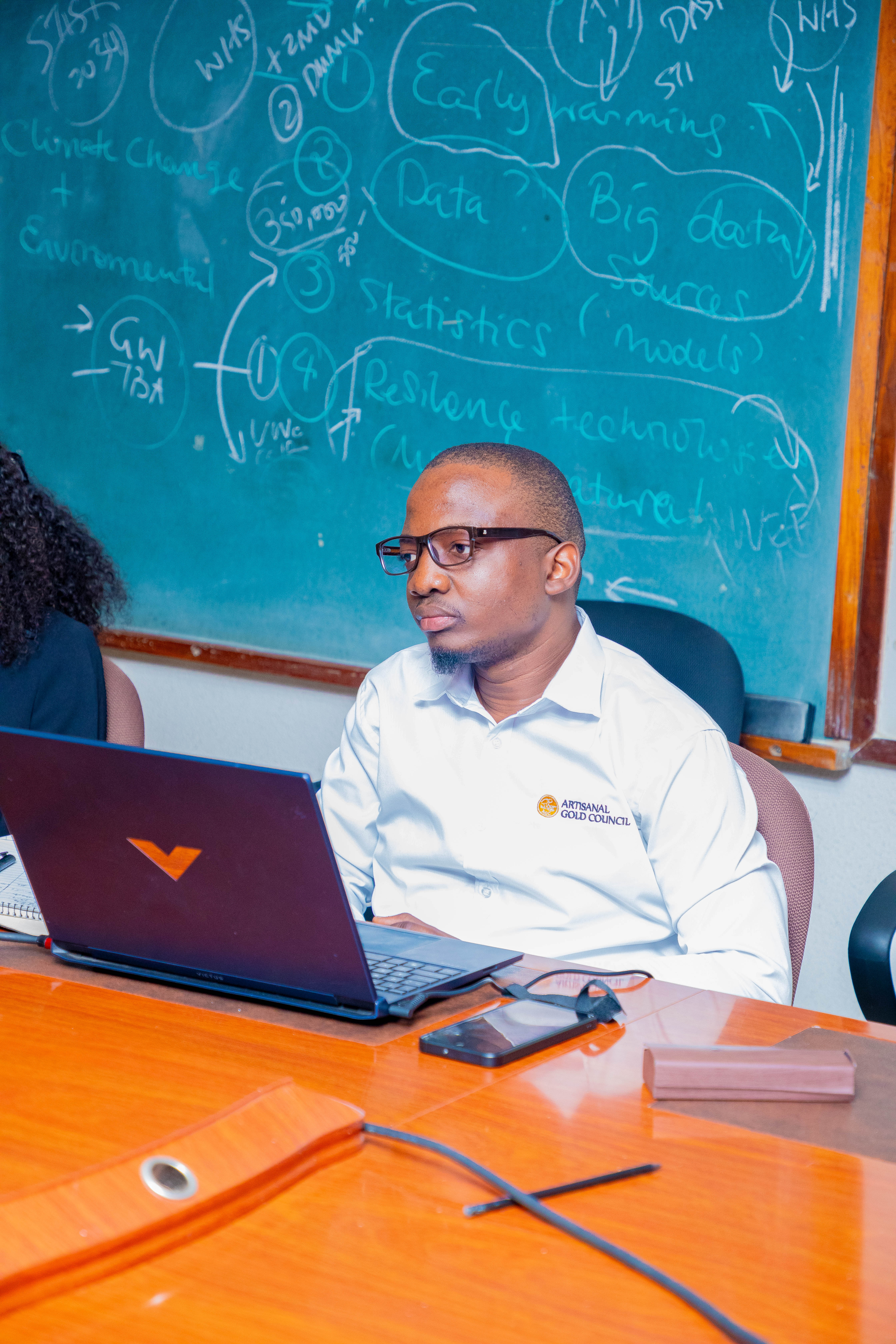 Project Metallurgist Mr. Munsanje Chikatala briefs UNZA’s School of Mines on progress towards the pilot plant installation.