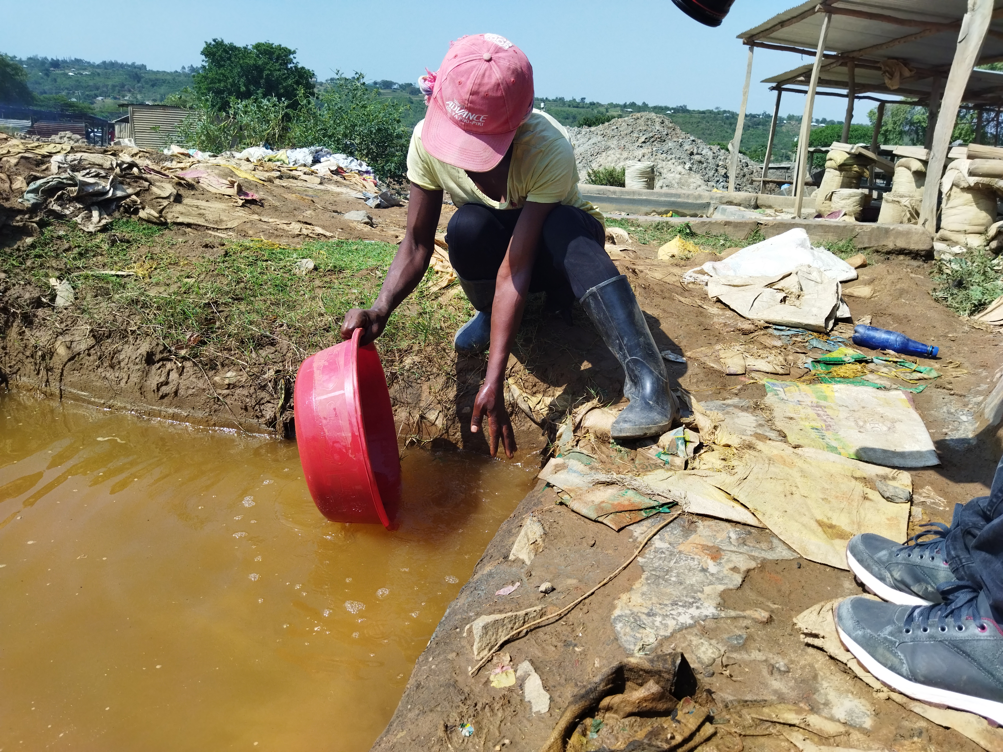 Kenyan woman miner
