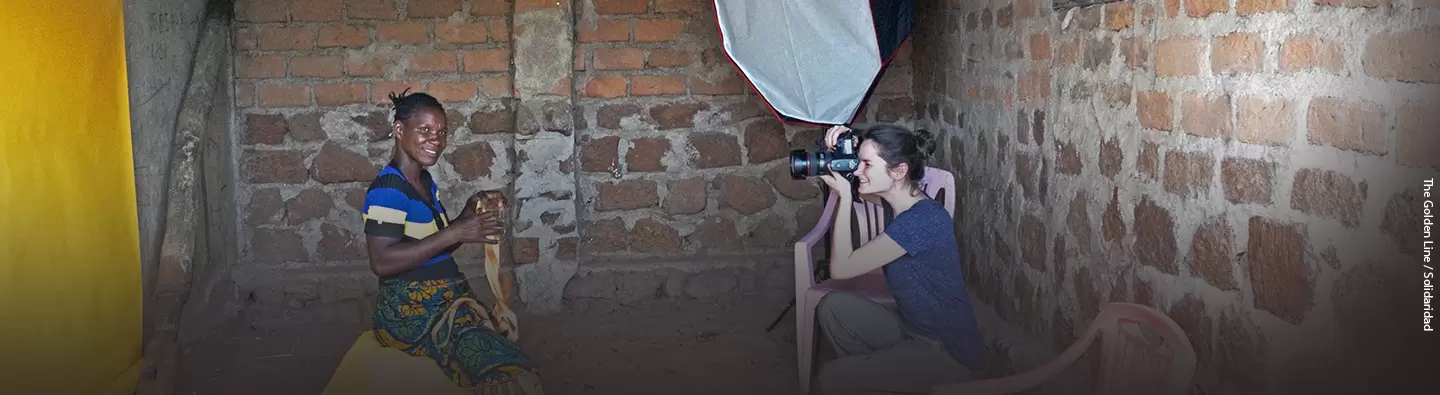Solidaridad image: The Golden Line photo shoot with woman miner 
