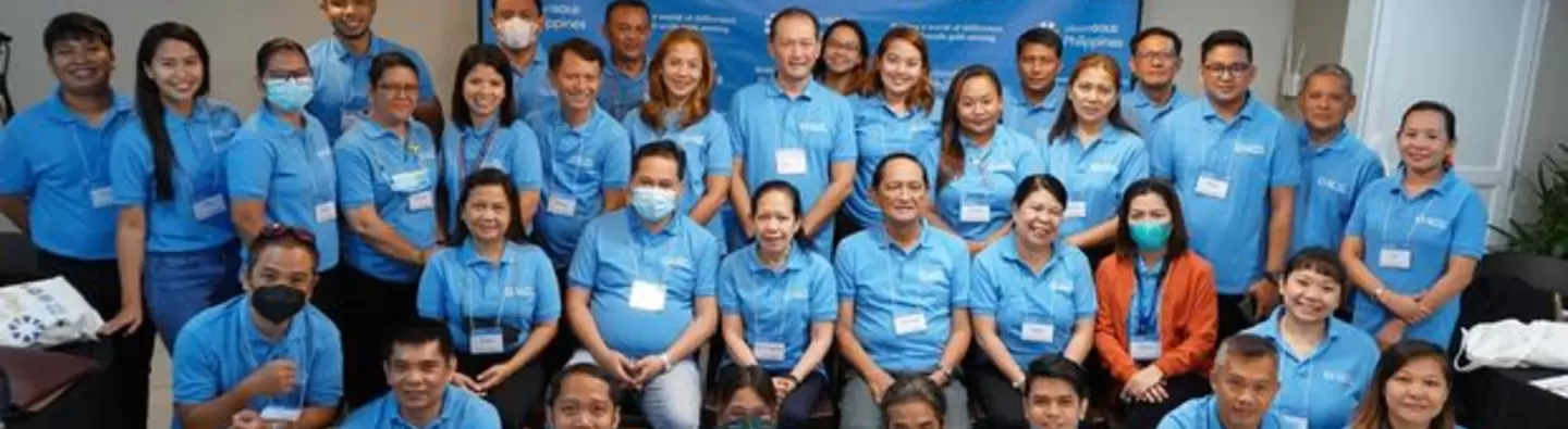 Representatives from the Provincial Government of Camarines Norte, Municipal Government of Paracale, regional line agencies, and the planetGOLD Philippines team pose for a group photo on the first day of the workshop 2