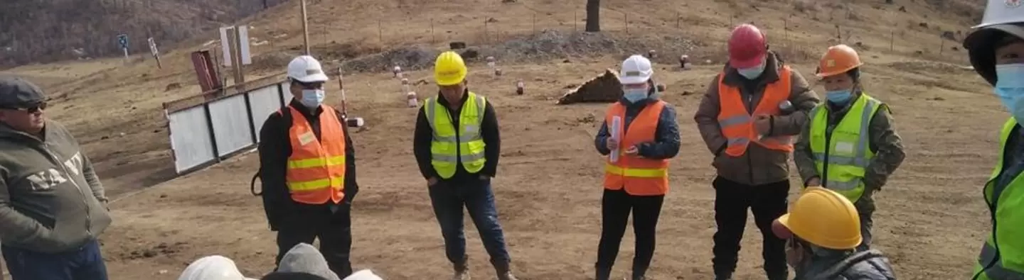 Local governor’s office visited mine site in Tunkhel village, Mandal soum, Selenge province in March and April to share information on prevention of the COVID-19 with the artisanal and small-scale miners.| Baatar Vangiin Khishig Kholboo NGO