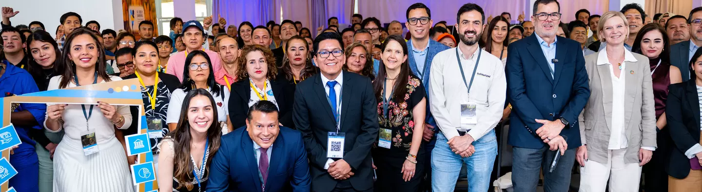 VOCES Y SABERES 1