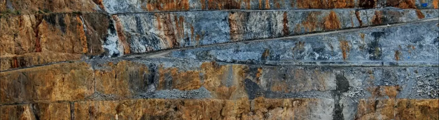 A mine in rock settings
