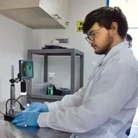 Ever Soto Bedoya, ingeniero El Bagre Laboratorio 