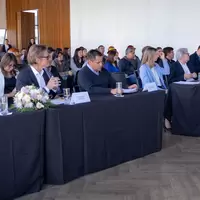 actores clave del sector minero boliviano, representantes del Estado y de la cooperación internacional.