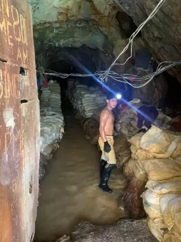 An artisanal gold miner in a tunnel at Itogon, Benguet, Philippines
