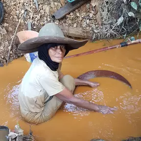 Rosna - female miner from Hulawa Village, North Gorontalo, Indonesia