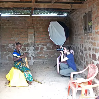 Solidaridad image: The Golden Line photo shoot with woman miner 