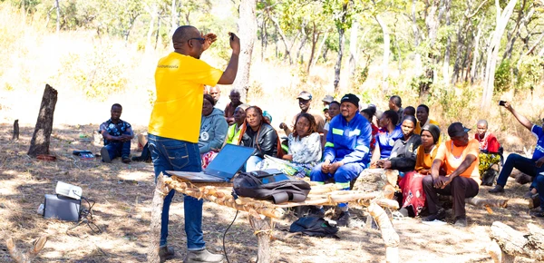Project Metallurgist Musanje Chikatala conducting the MFPS training in Mpika 