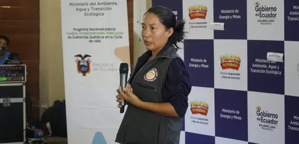 Andrea Mendieta, lideresa, participó en el taller "igualdad y tributación", del PNGQ.
