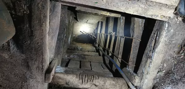 Mine shaft