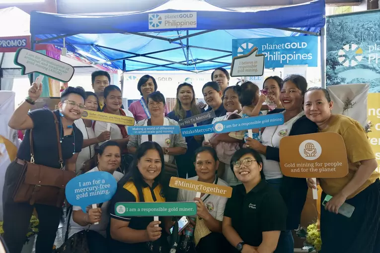pGOLD, SMBC, Paracale Government in planetGOLD Philippines Photo Exhibit