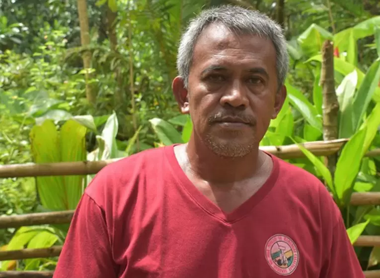 Vicente, small miner in Paracale