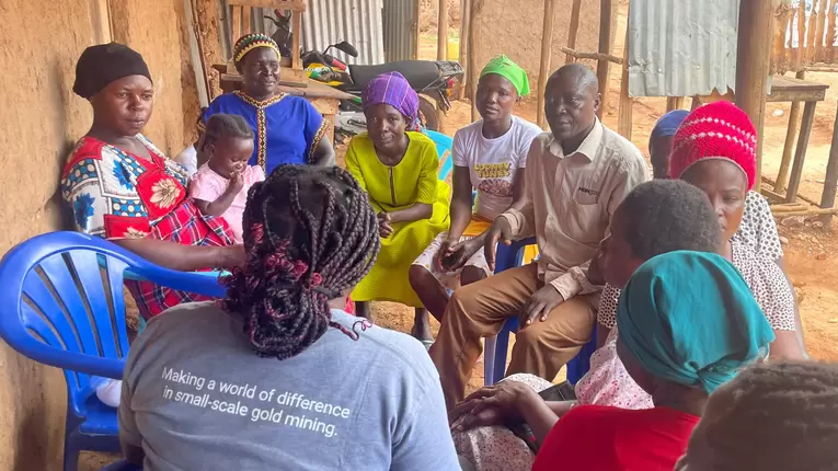 planetGOLD Uganda meeting the Buhere Kyoyimamuto Artisanal Miners Women Group